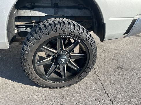 Used 2013 RAM 2500 Tradesman w/ Chrome Appearance Group image 6