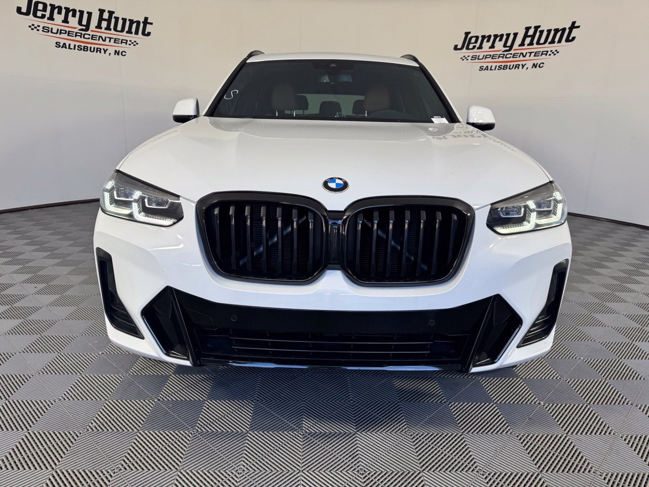 Used 2024 BMW X3 sDrive30i w/ M Sport Package RWD image 5