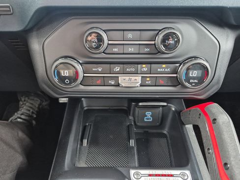 New 2025 Ford Bronco Heritage Edition AWD/4WD image 30