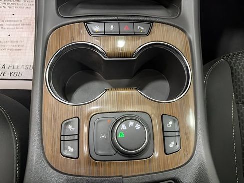 Used 2023 GMC Acadia SLE w/ Driver Convenience Package AWD/4WD image 10