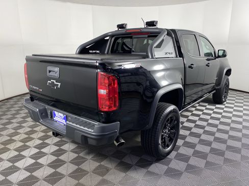 Used 2018 Chevrolet Colorado ZR2 w/ ZR2 Midnight Special Edition AWD/4WD image 8