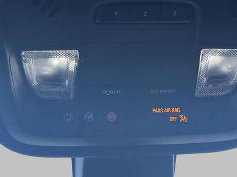 Used 2023 Chevrolet Traverse Premier AWD/4WD image 36