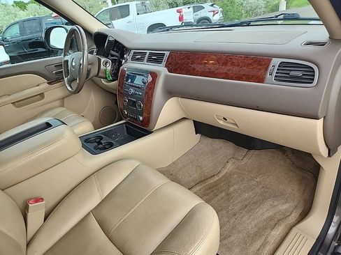 Used 2013 Chevrolet Tahoe LT w/ Luxury Package AWD/4WD image 41