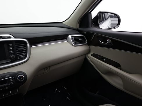 Used 2019 Kia Sorento EX FWD image 32