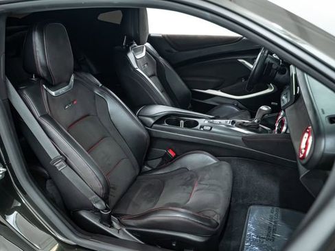 Used 2020 Chevrolet Camaro ZL1 image 24