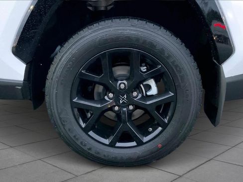 Used 2025 Toyota RAV4 XLE image 10