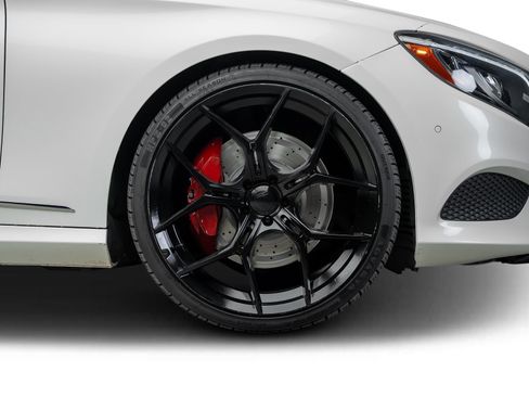 Used 2015 Mercedes-Benz S 550 4MATIC Coupe w/ Premium 1 Package image 27