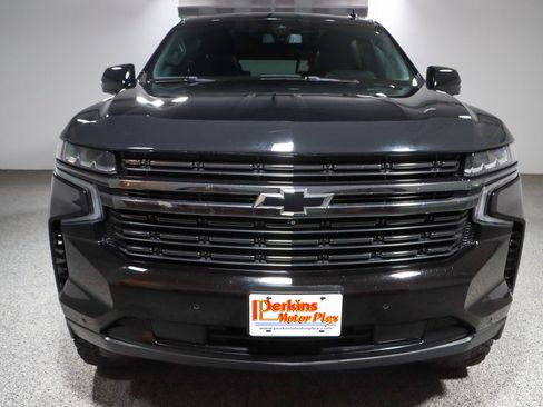 Used 2021 Chevrolet Suburban RST w/ Luxury Package AWD/4WD image 4