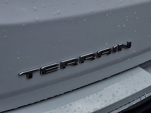 Certified 2024 GMC Terrain SLT FWD image 30