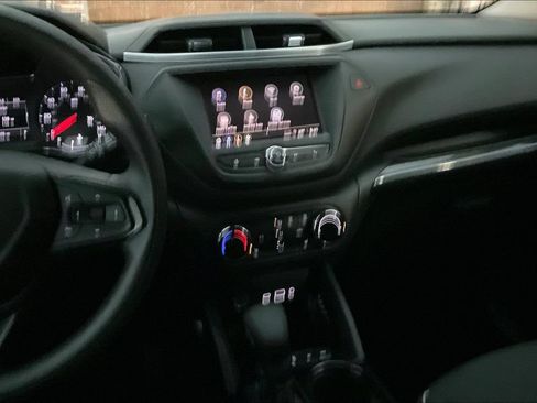 Used 2022 Chevrolet TrailBlazer LT w/ Driver Confidence Package AWD/4WD image 6