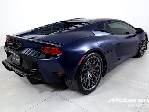 Used 2026 Lamborghini Temerario AWD/4WD image 8