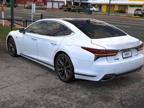 Used 2018 Lexus LS 500 F Sport w/ Accessory Package (Z2) image 10