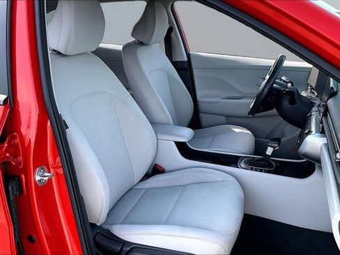Used 2024 Hyundai Kona SEL FWD image 27