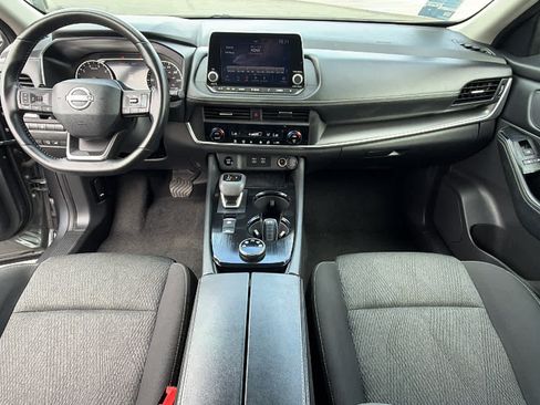 Used 2025 Nissan Rogue SV AWD/4WD image 26