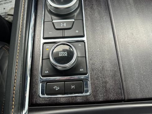 Used 2023 Ford Expedition Platinum AWD/4WD image 75