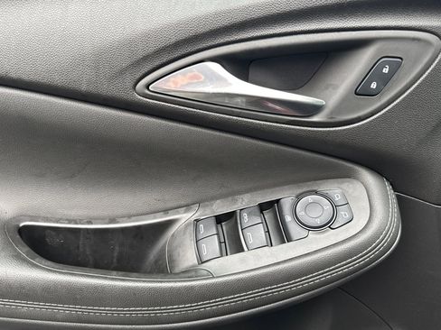 Used 2024 Buick Encore GX Sport Touring image 12