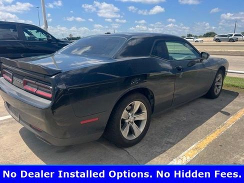 Used 2021 Dodge Challenger SXT RWD image 3