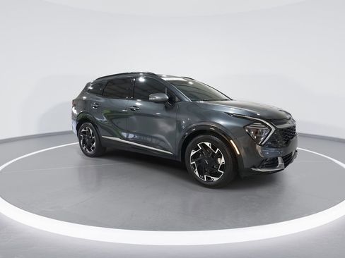 Used 2025 Kia Sportage SX image 2