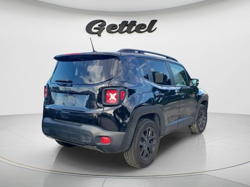 Used 2022 Jeep Renegade Altitude AWD/4WD image 3