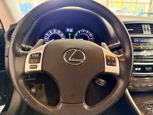 Used 2012 Lexus IS 250C w/ Luxury Pkg RWD image 13