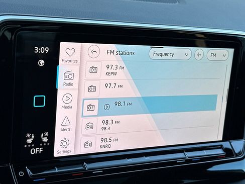 New 2026 Volkswagen Atlas Cross Sport SEL Premium R-Line image 17