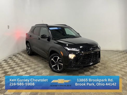 Certified 2023 Chevrolet TrailBlazer RS w/ Convenience Package image 3