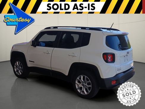 Used 2017 Jeep Renegade Latitude w/ Cold Weather Group AWD/4WD image 5