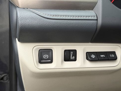 Used 2023 GMC Acadia Denali image 19