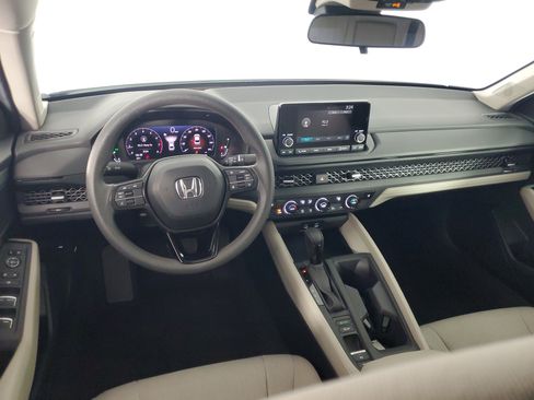 Used 2024 Honda Accord EX image 15