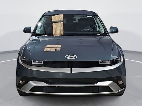 New 2026 Hyundai Ioniq 5 SE image 2