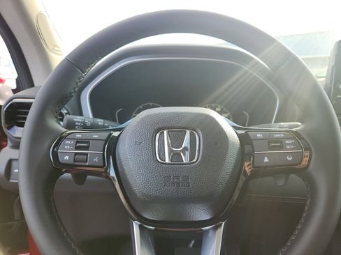 New 2025 Honda Pilot Touring image 15