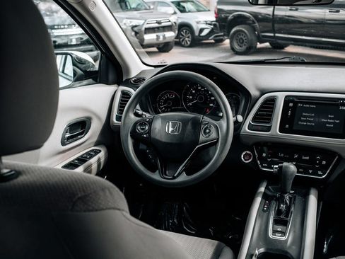 Used 2017 Honda HR-V EX image 21