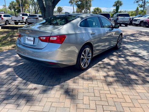 Used 2025 Chevrolet Malibu LT FWD image 4