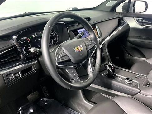 Used 2025 Cadillac XT5 Premium Luxury FWD image 13