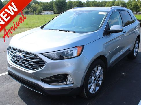 Certified 2024 Ford Edge Titanium AWD/4WD image 1