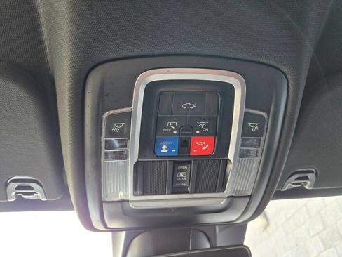 Used 2023 RAM 1500 Laramie AWD/4WD image 23