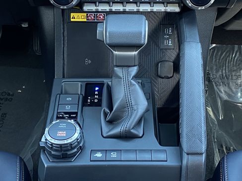 Certified 2025 Toyota 4Runner 4WD image 16