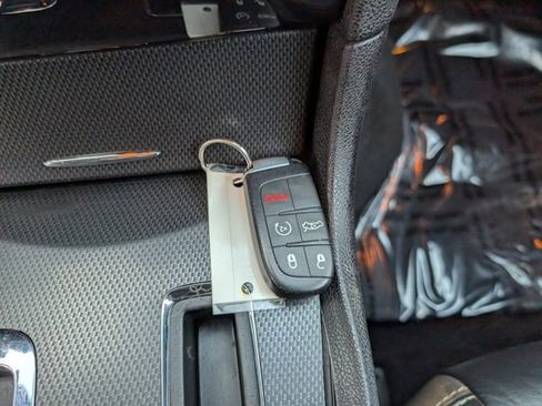 Used 2014 Chrysler 300 S image 18