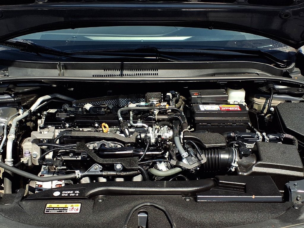 Certified 2023 Toyota Corolla SE w/ SE Premium Package FWD image 3