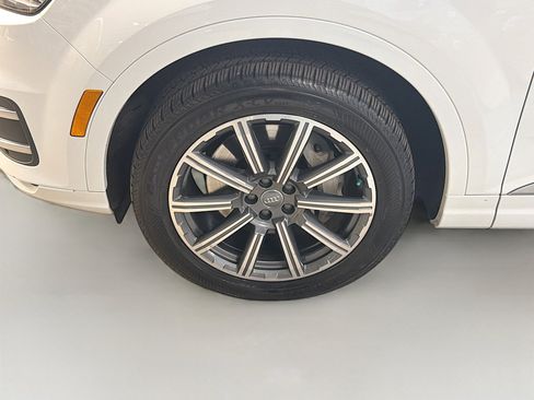 Used 2017 Audi Q7 3.0T Prestige w/ Prestige Package image 11