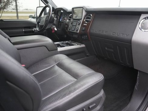 Used 2013 Ford F250 Lariat w/ Lariat Interior Pkg image 17