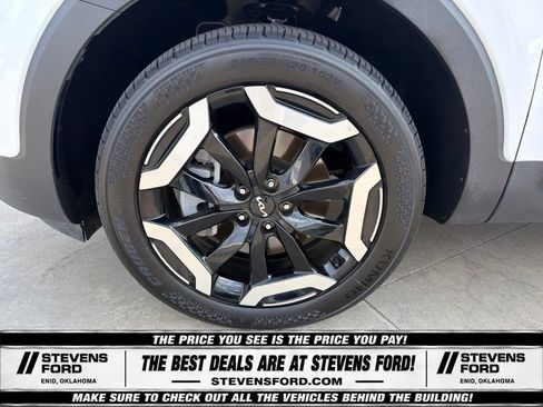 Used 2025 Kia Telluride S FWD image 14