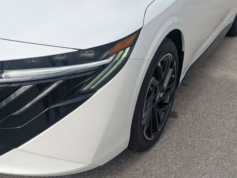 New 2026 Nissan Sentra SR w/ SR All Weather Package FWD image 9