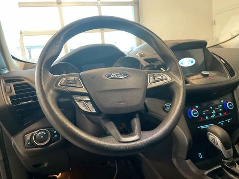 Used 2019 Ford Escape SE image 14
