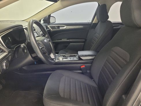 Used 2020 Ford Fusion SE FWD image 17