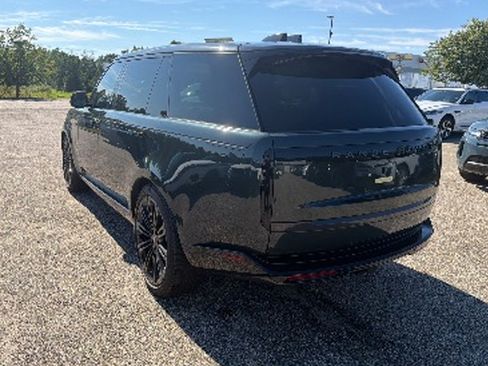 Used 2025 Land Rover Range Rover Long Wheelbase SE AWD/4WD image 7