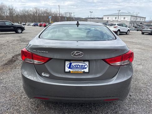 Used 2013 Hyundai Elantra GLS w/ Preferred Pkg image 8