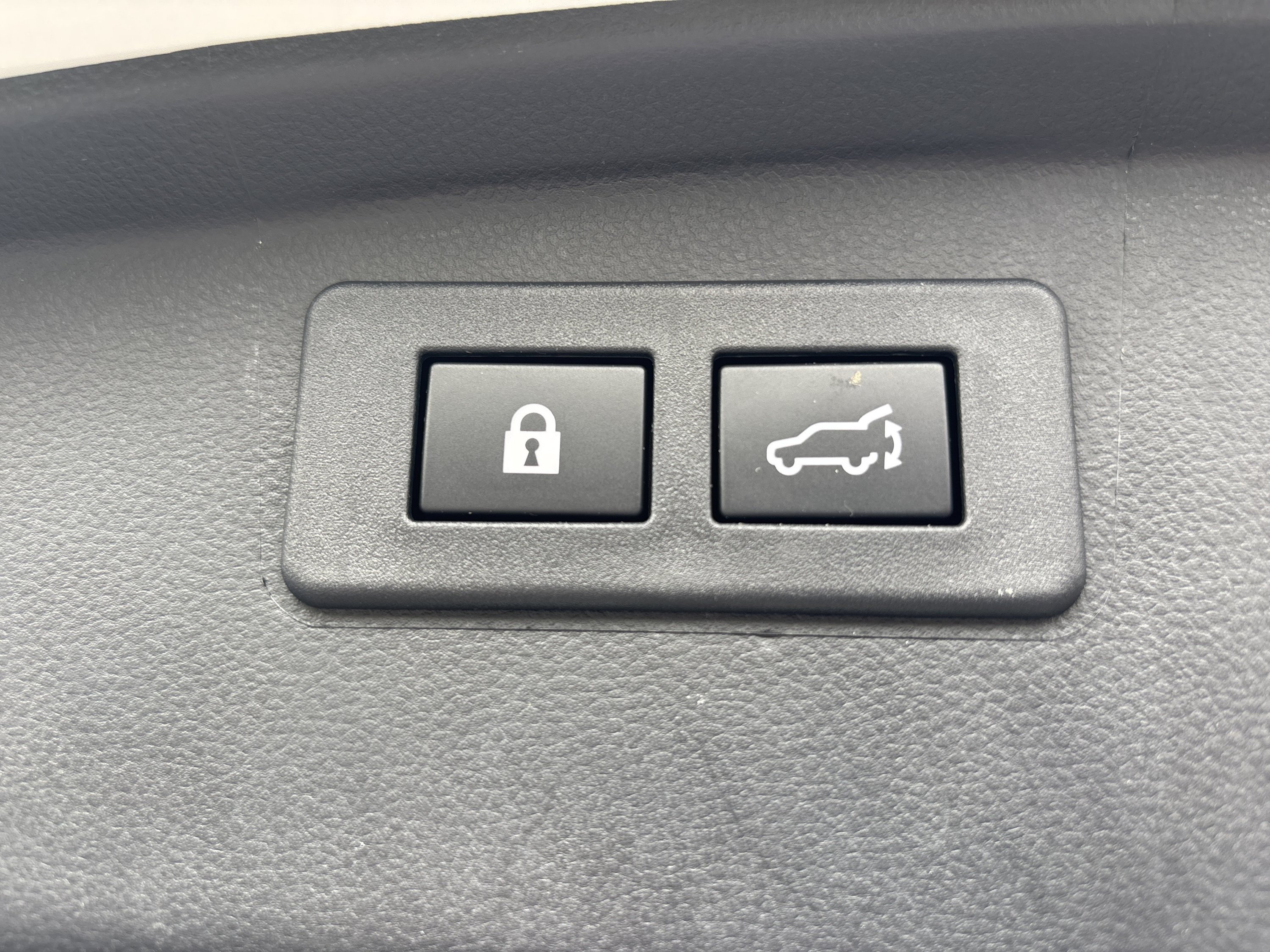 Used 2025 Subaru Outback Premium AWD/4WD image 10
