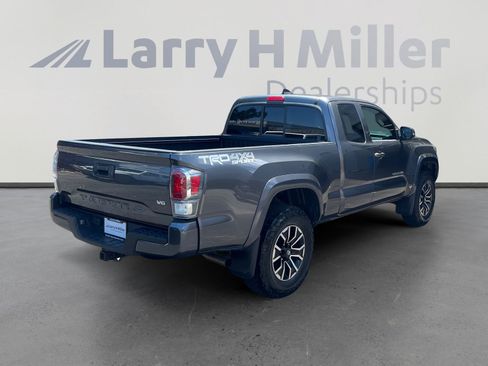 Used 2020 Toyota Tacoma TRD Sport AWD/4WD image 5