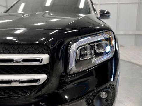 Used 2020 Mercedes-Benz GLB 250 4MATIC image 11